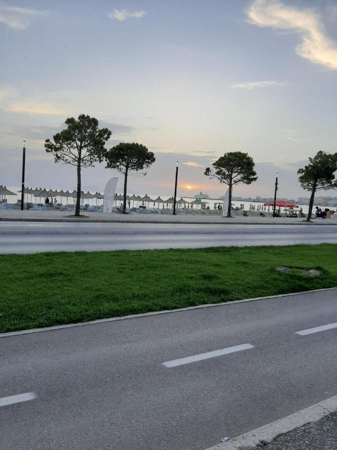 Grazioso Apartamento Arredato A Due Passi Dal Lungomare Vlorë Extérieur photo